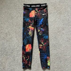 Girls Nike Pro Leggings